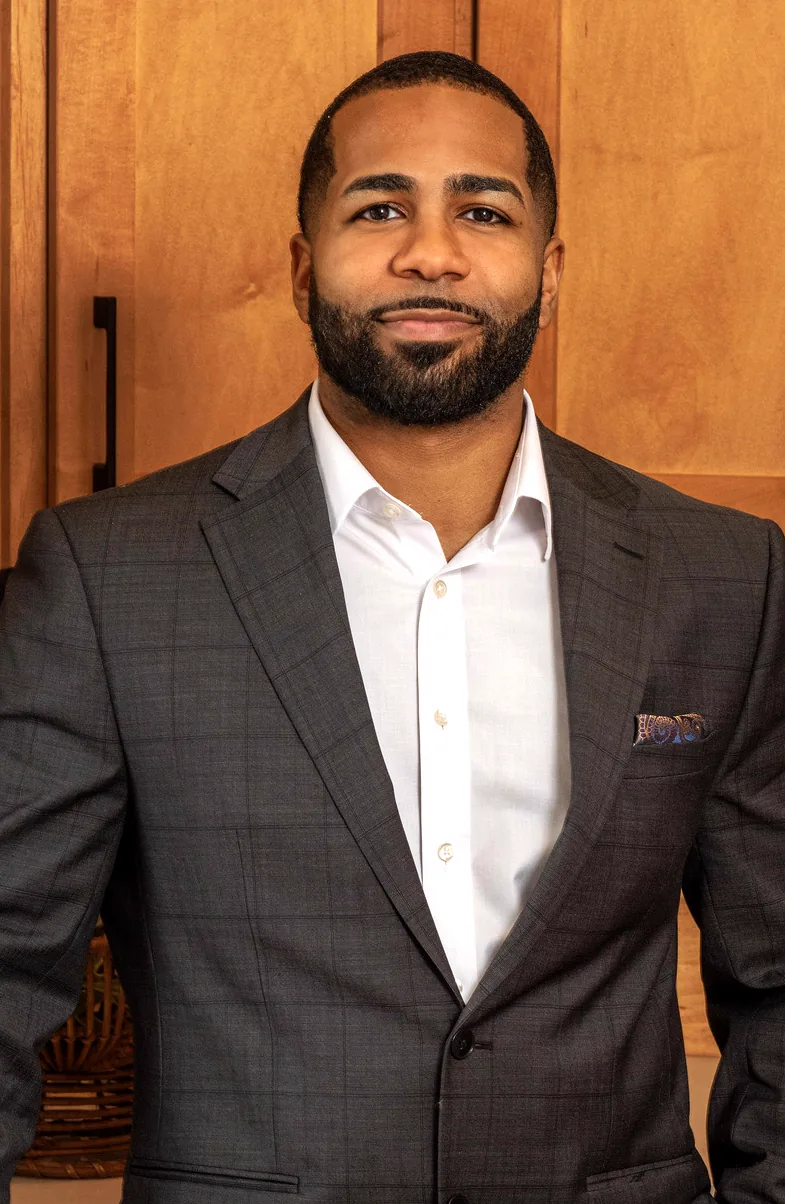 Portrait of Moses Bonilla, real estate advisor with eXp Realty